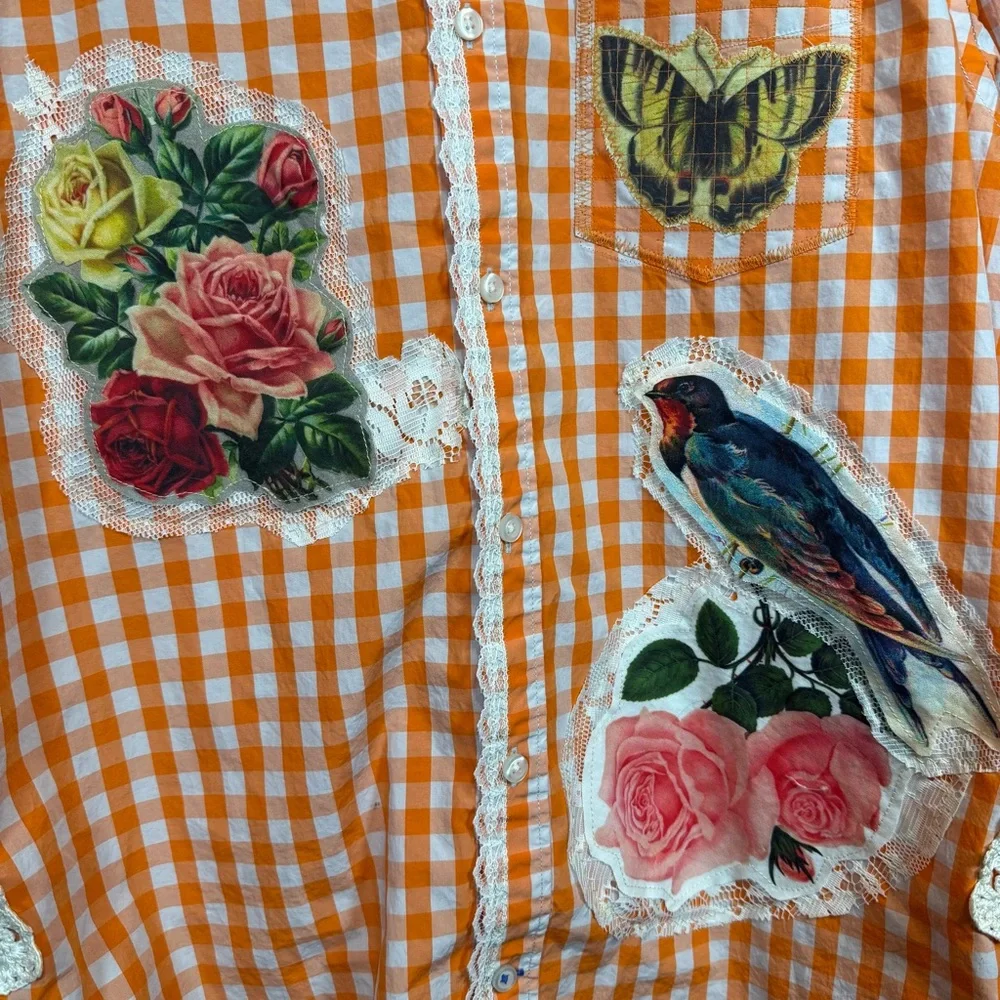 Vintage style bird floral lace appliqué upcycled dopamine shirt - Picture 3 of 11